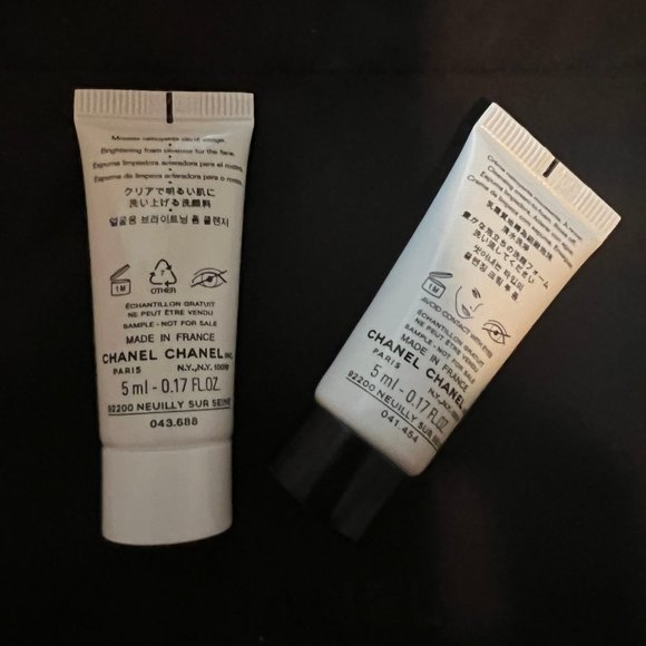 CHANEL Le Blanc and La Mousse Samples w/Extras - Picture 3 of 8